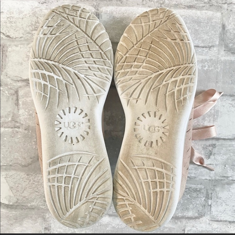 Ugg Sneaker - image 4